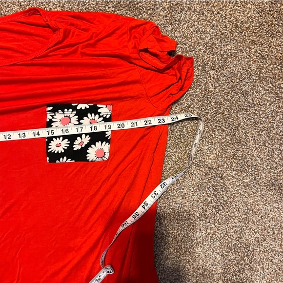 Shirt with sunflower pocket - Picture 6 of 7